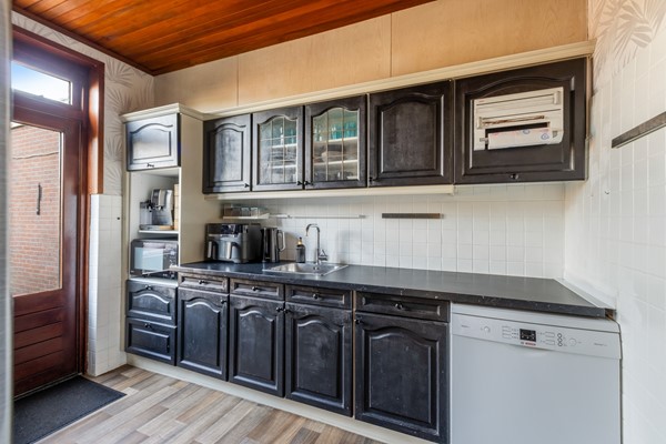 Foto - Te koop: Tussenwoning in Fijnaart